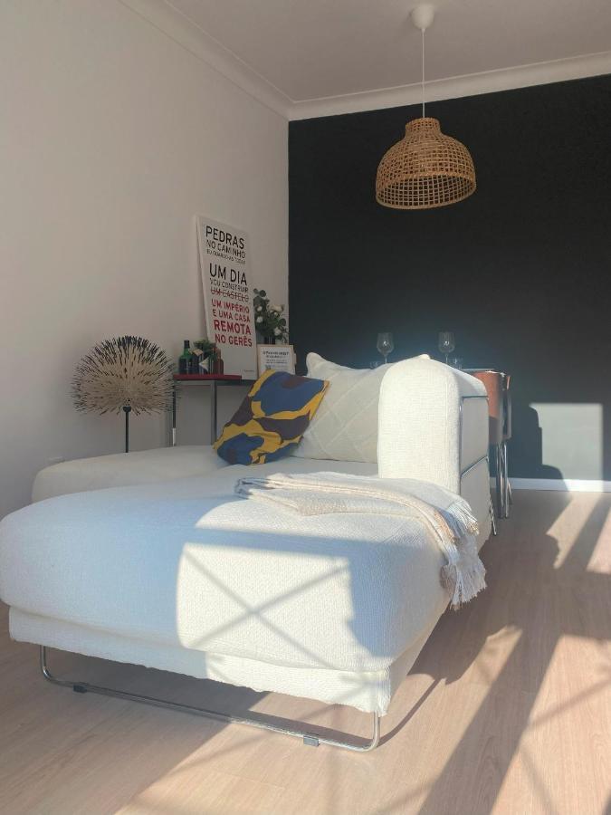 Lisbon, Renovated T2 Apartment Portas De Benfica 阿马多拉 外观 照片