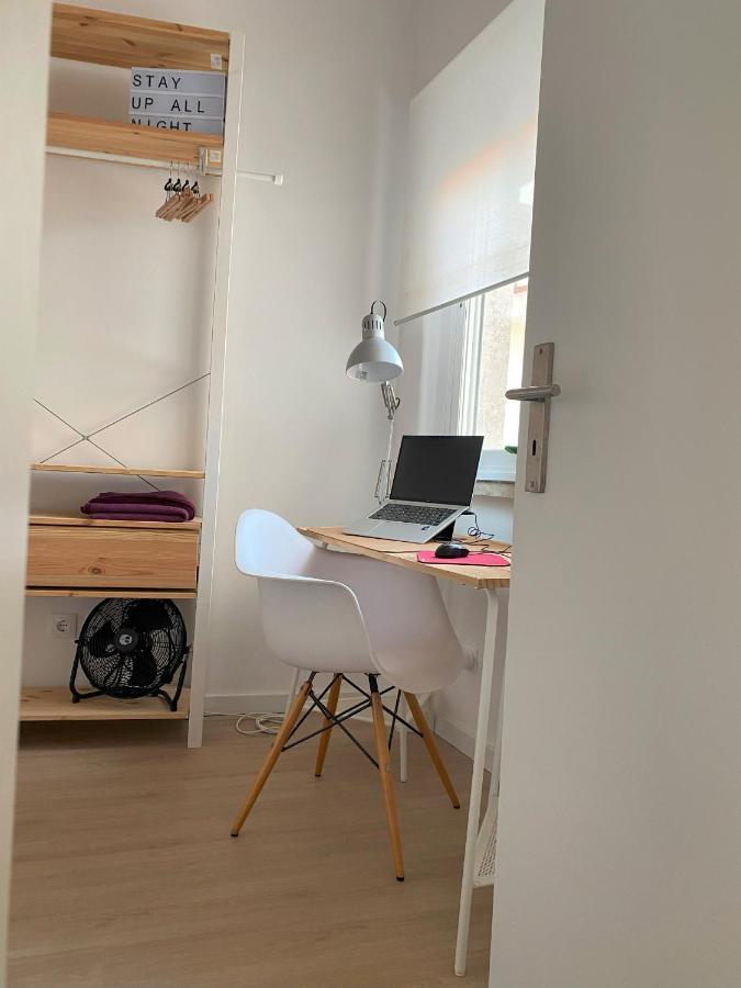 Lisbon, Renovated T2 Apartment Portas De Benfica 阿马多拉 外观 照片