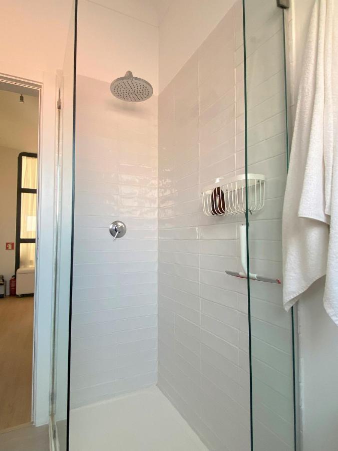 Lisbon, Renovated T2 Apartment Portas De Benfica 阿马多拉 外观 照片
