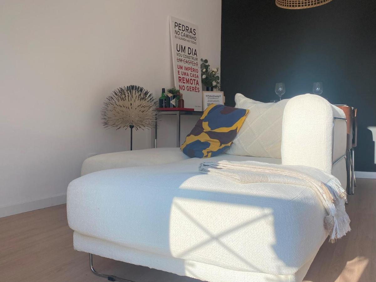 Lisbon, Renovated T2 Apartment Portas De Benfica 阿马多拉 外观 照片